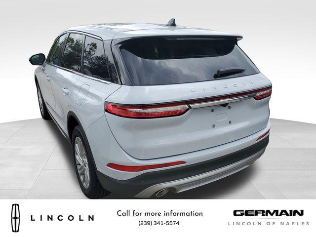 Photo of 2025 White Lincoln Corsair