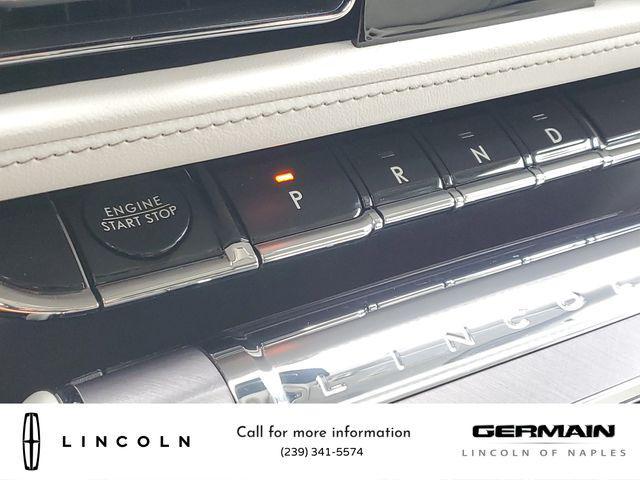 Photo of 2025 Pristine White Metallic Tri-Coat Lincoln Aviator