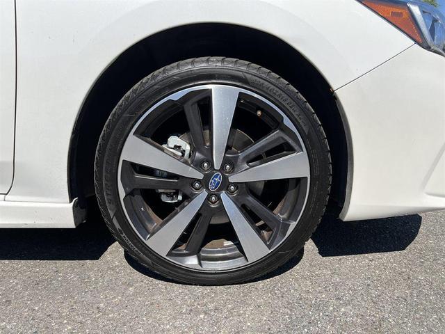 Photo of 2019 Crystal White Pearl Subaru Impreza