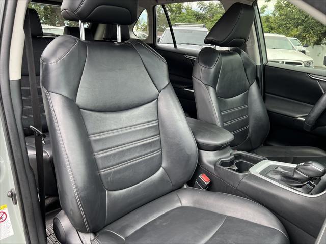Photo of 2019 Gray Toyota RAV4