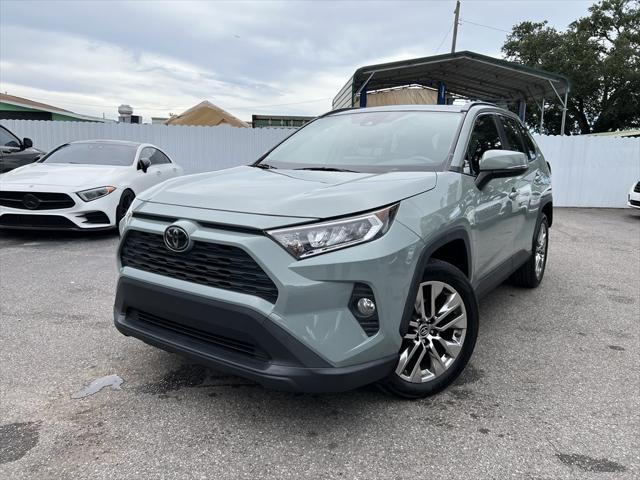 Photo of 2019 Gray Toyota RAV4