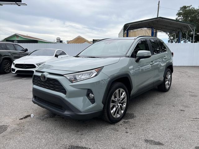 Photo of 2019 Gray Toyota RAV4