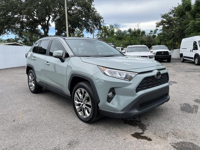 Photo of 2019 Gray Toyota RAV4