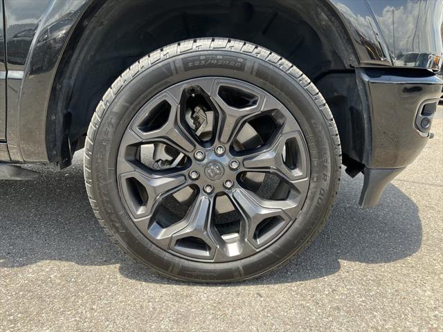 Photo of 2021 Diamond Black Crystal Pearlcoat RAM 1500