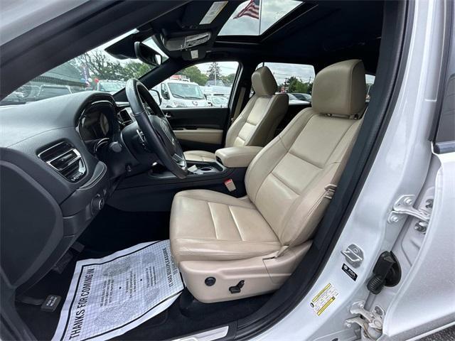 Photo of 2022 White Knuckle Clearcoat Dodge Durango