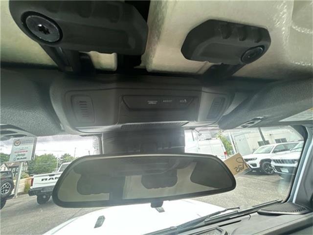 Photo of 2025 Bright White Clearcoat Jeep Wrangler