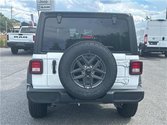 Photo of 2025 Bright White Clearcoat Jeep Wrangler