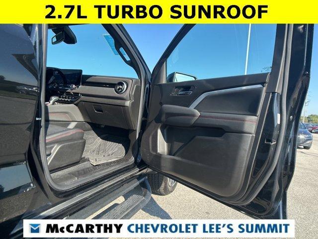 Photo of 2023 Black Chevrolet Colorado