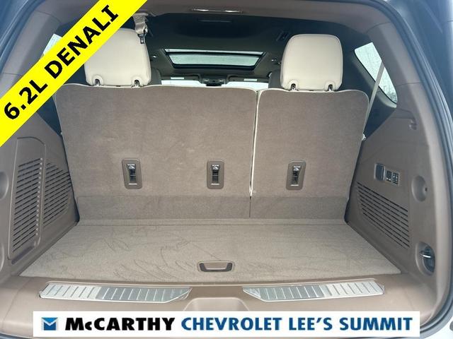 Photo of 2025 White Frost Tri-Coat GMC Yukon