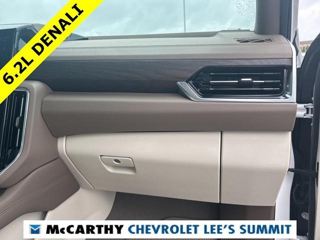 Photo of 2025 White Frost Tri-Coat GMC Yukon