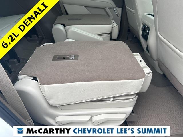Photo of 2025 White Frost Tri-Coat GMC Yukon