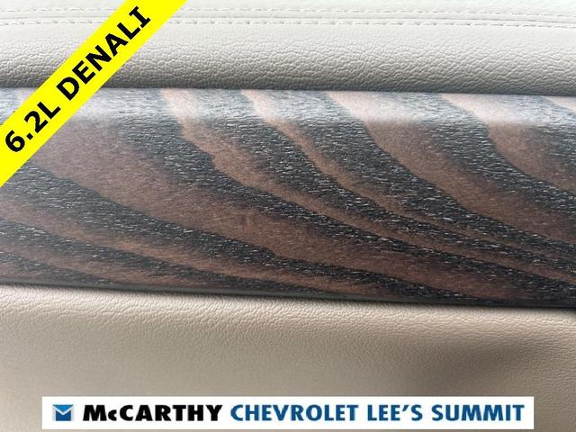 Photo of 2025 White Frost Tri-Coat GMC Yukon