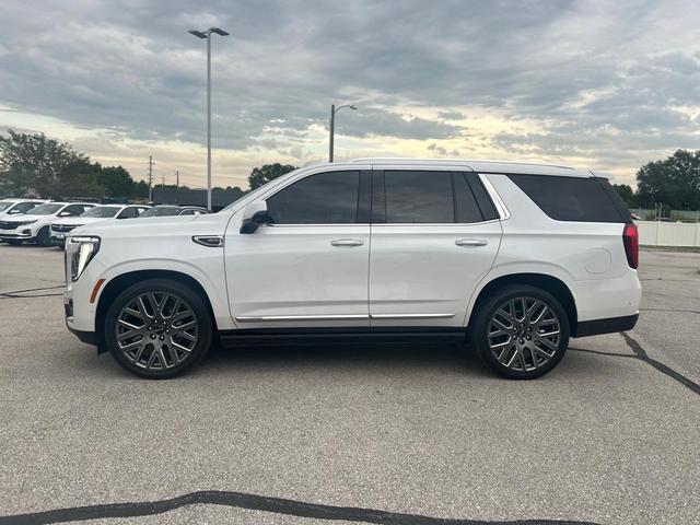 Photo of 2025 White Frost Tri-Coat GMC Yukon