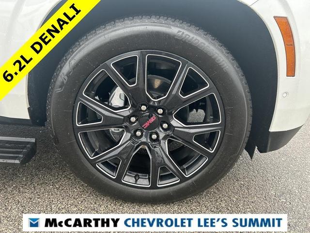 Photo of 2025 White Frost Tri-Coat GMC Yukon