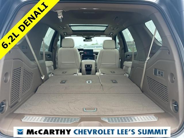 Photo of 2025 White Frost Tri-Coat GMC Yukon