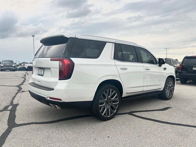Photo of 2025 White Frost Tri-Coat GMC Yukon