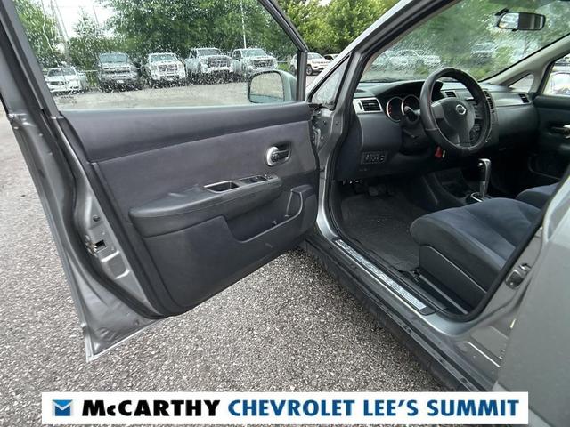 Photo of 2008 Magnetic Gray Metallic Nissan Versa