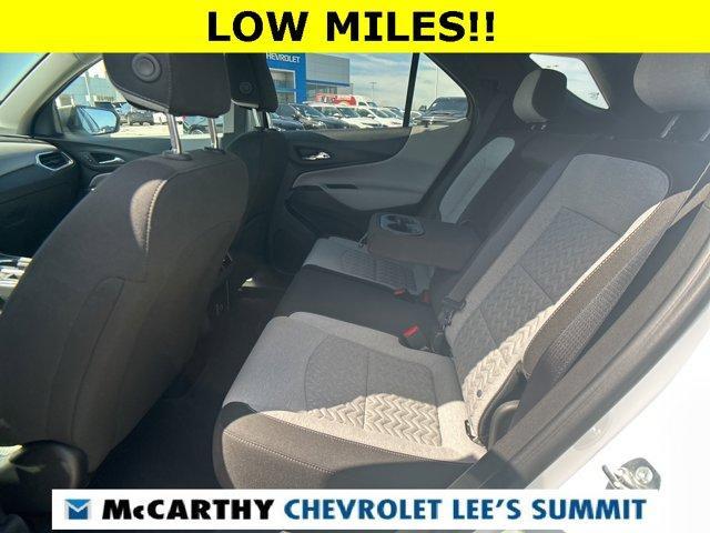Photo of 2024 Summit White Chevrolet Equinox