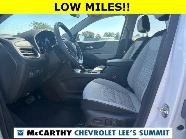 Photo of 2024 Summit White Chevrolet Equinox