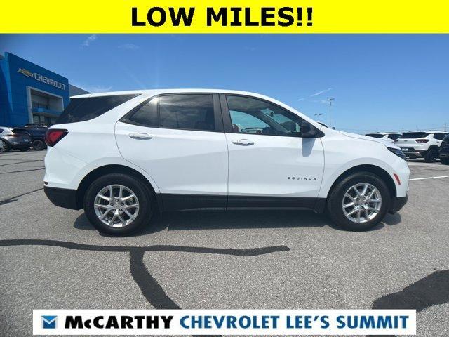 Photo of 2024 Summit White Chevrolet Equinox