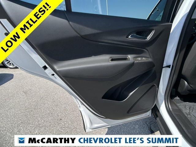 Photo of 2023 Iridescent Pearl Tricoat Chevrolet Equinox