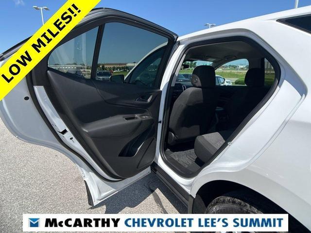 Photo of 2023 Iridescent Pearl Tricoat Chevrolet Equinox