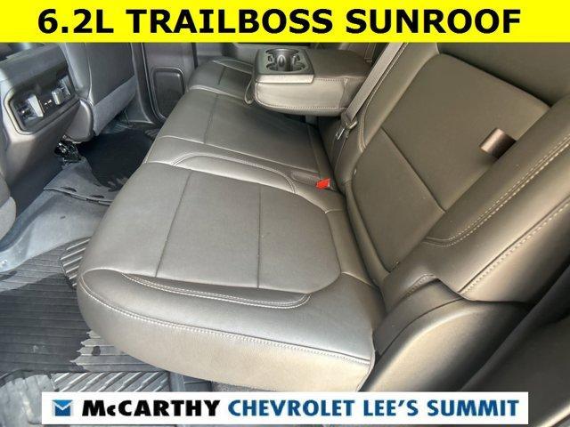 Photo of 2020 Black Chevrolet Silverado 1500