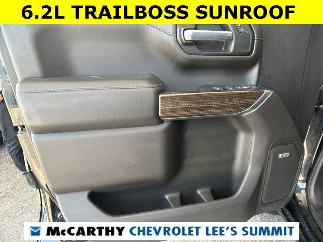 Photo of 2020 Black Chevrolet Silverado 1500