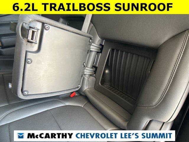 Photo of 2020 Black Chevrolet Silverado 1500