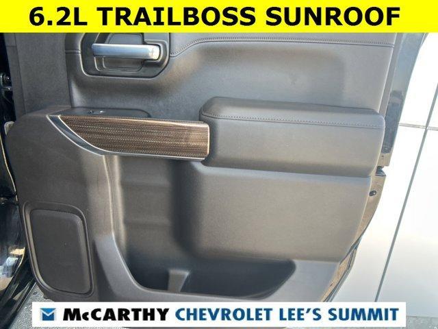 Photo of 2020 Black Chevrolet Silverado 1500