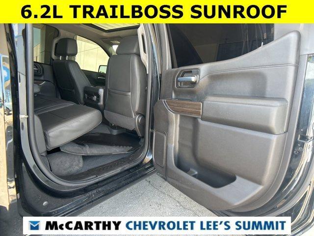 Photo of 2020 Black Chevrolet Silverado 1500