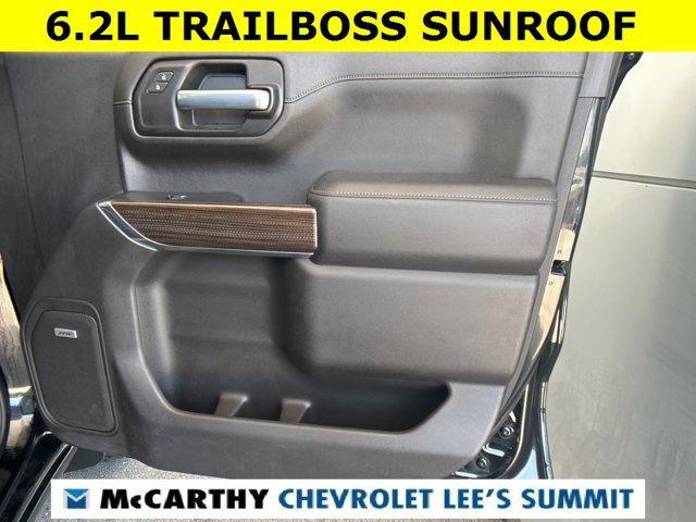 Photo of 2020 Black Chevrolet Silverado 1500