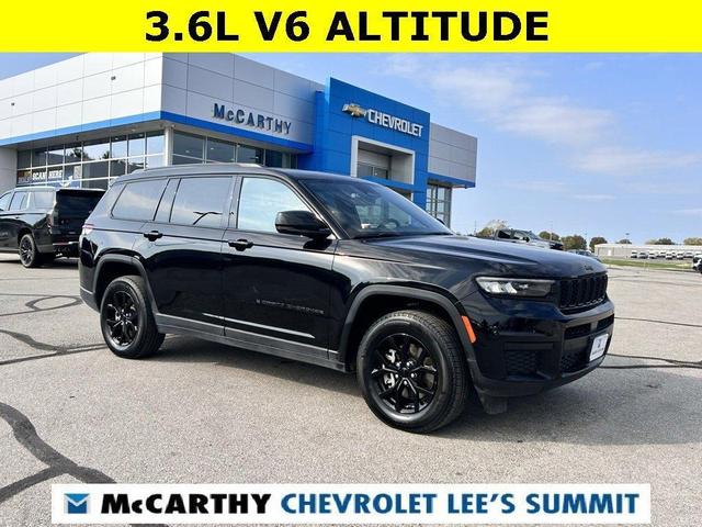 Photo of 2024 Diamond Black Jeep Grand Cherokee L