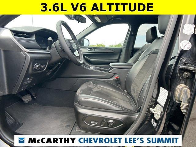 Photo of 2024 Diamond Black Jeep Grand Cherokee L