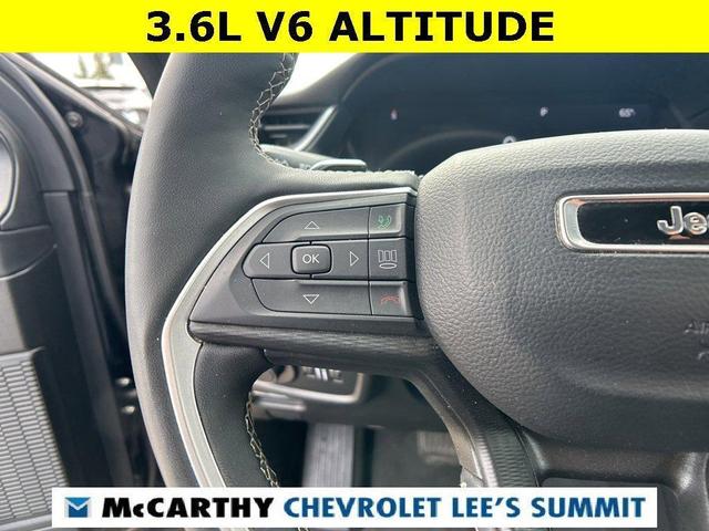 Photo of 2024 Diamond Black Jeep Grand Cherokee L