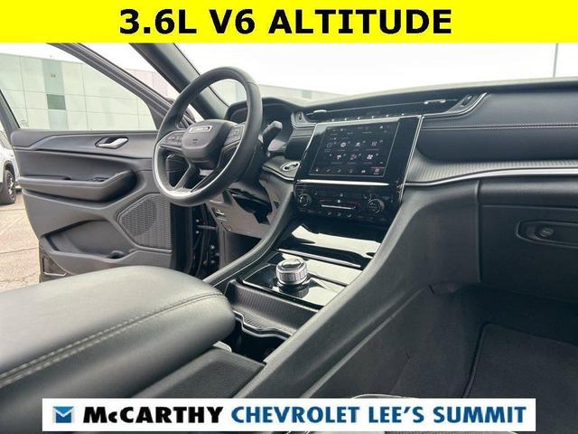 Photo of 2024 Diamond Black Jeep Grand Cherokee L