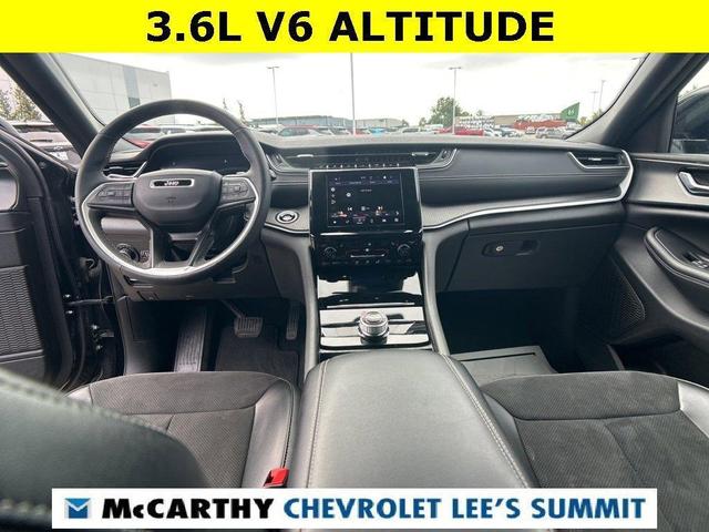 Photo of 2024 Diamond Black Jeep Grand Cherokee L