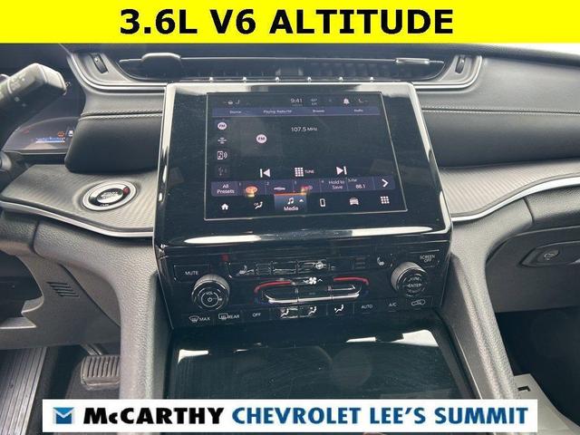 Photo of 2024 Diamond Black Jeep Grand Cherokee L