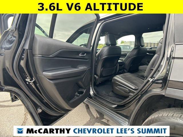 Photo of 2024 Diamond Black Jeep Grand Cherokee L