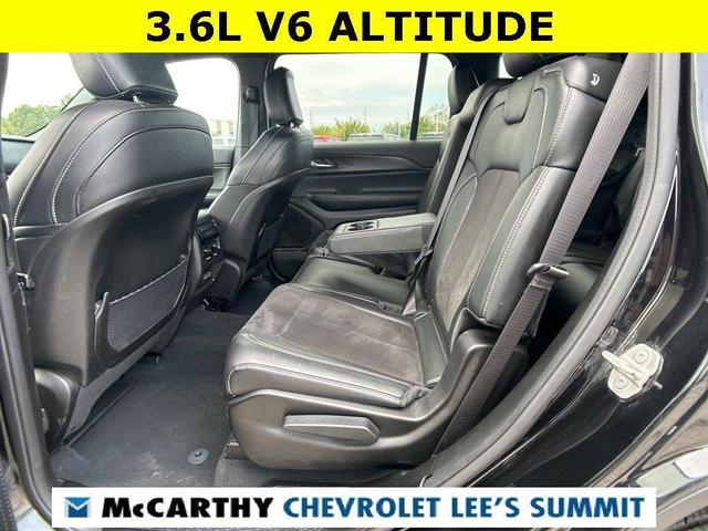Photo of 2024 Diamond Black Jeep Grand Cherokee L