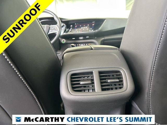 Photo of 2022 Summit White Buick Envision