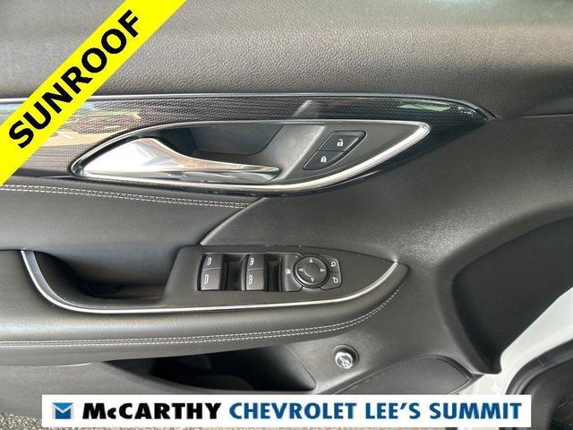 Photo of 2022 Summit White Buick Envision