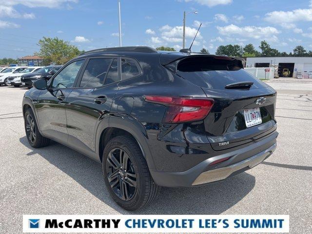 Photo of 2025 Mosaic Black Metallic Chevrolet Trax