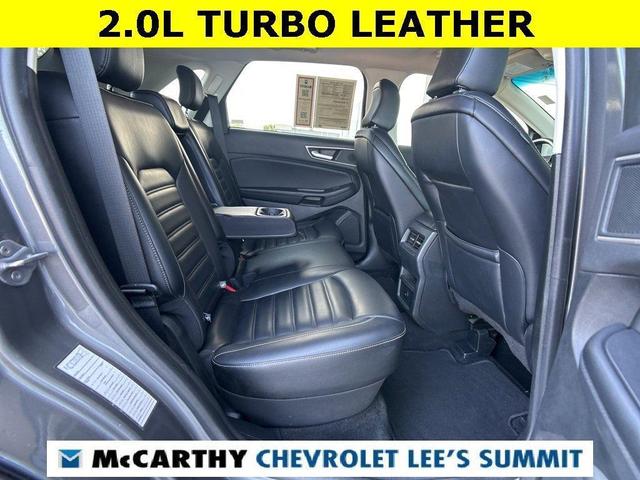 Photo of 2024 Gray Metallic Ford Edge