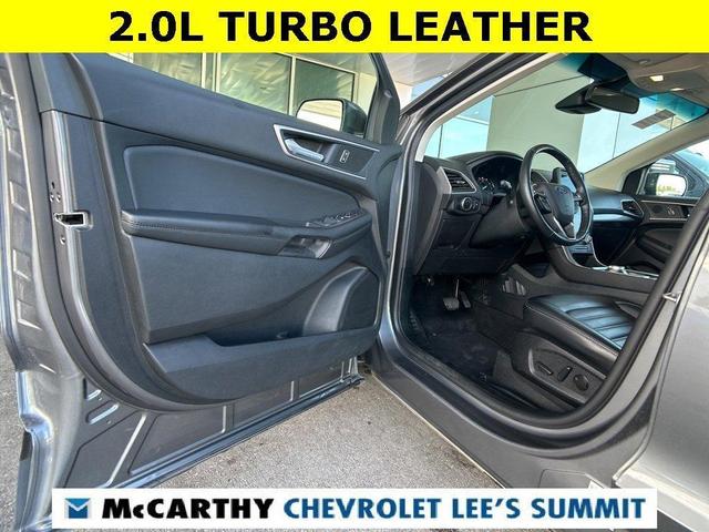 Photo of 2024 Gray Metallic Ford Edge