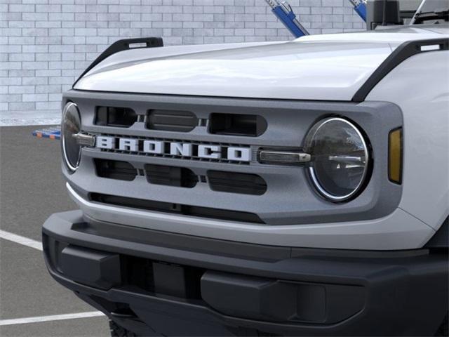 Photo of 2025 Oxford White Ford Bronco