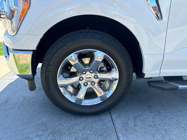 Photo of 2021 Oxford White Ford F-150