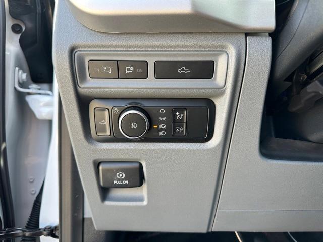 Photo of 2021 Oxford White Ford F-150