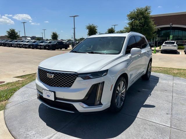 Photo of 2021 Crystal White Tri-Coat Cadillac XT6