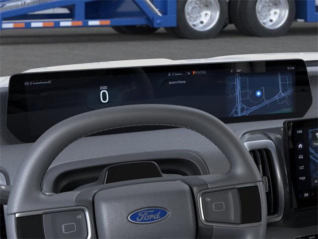 Photo of 2025 Silver Metallic Ford Expedition